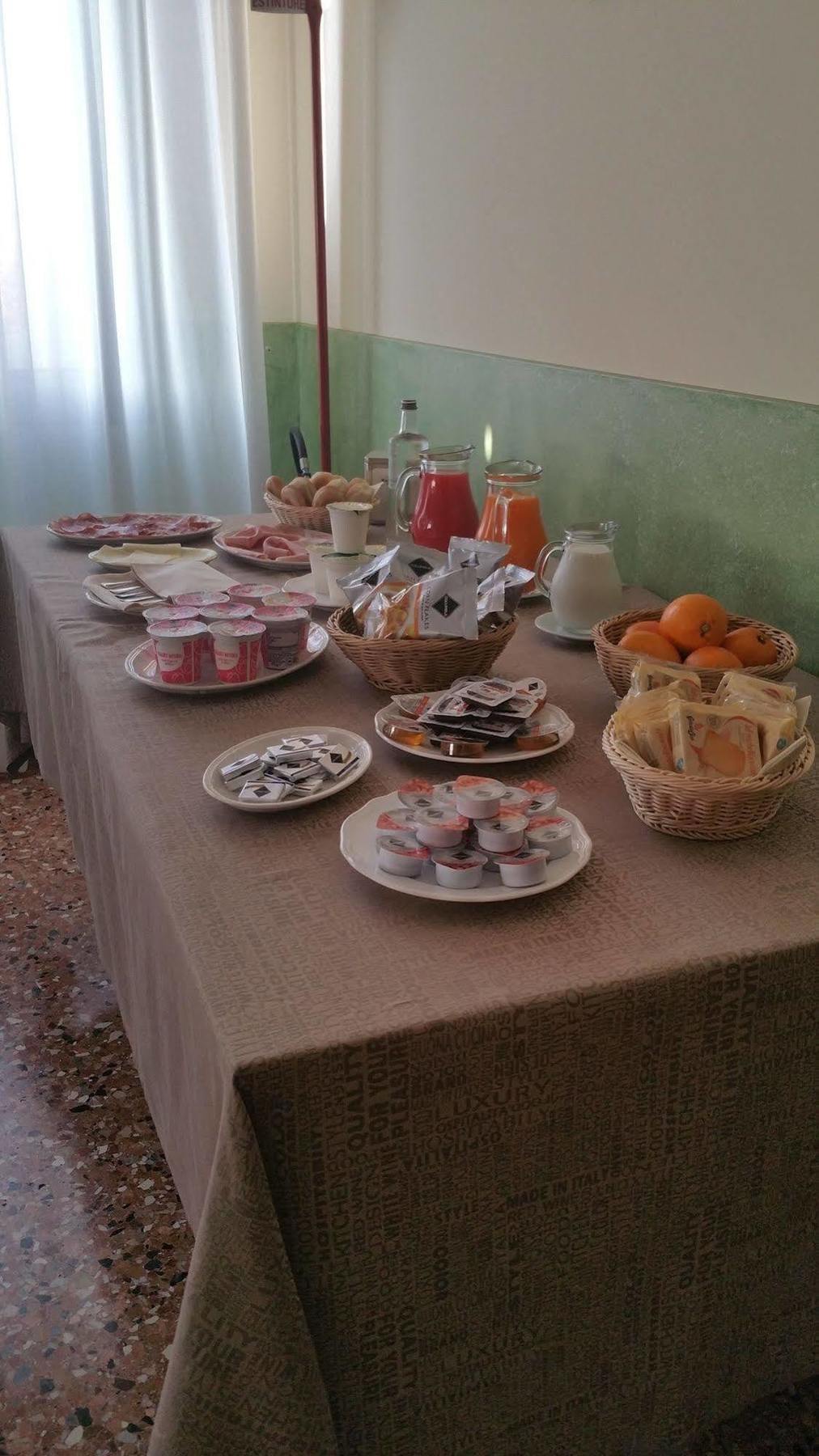 דולו Hotel Alla Villa Fini מראה חיצוני תמונה